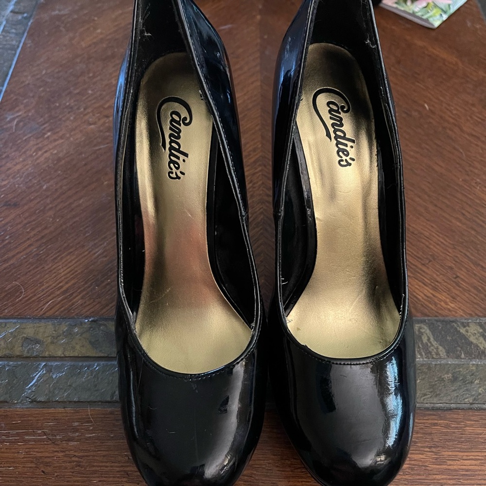 Candies size 8.5 black heels